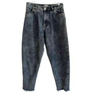SIXXTA Acid Wash Balloon/ Baggy with raw hem and tapers leg Jean Size 28